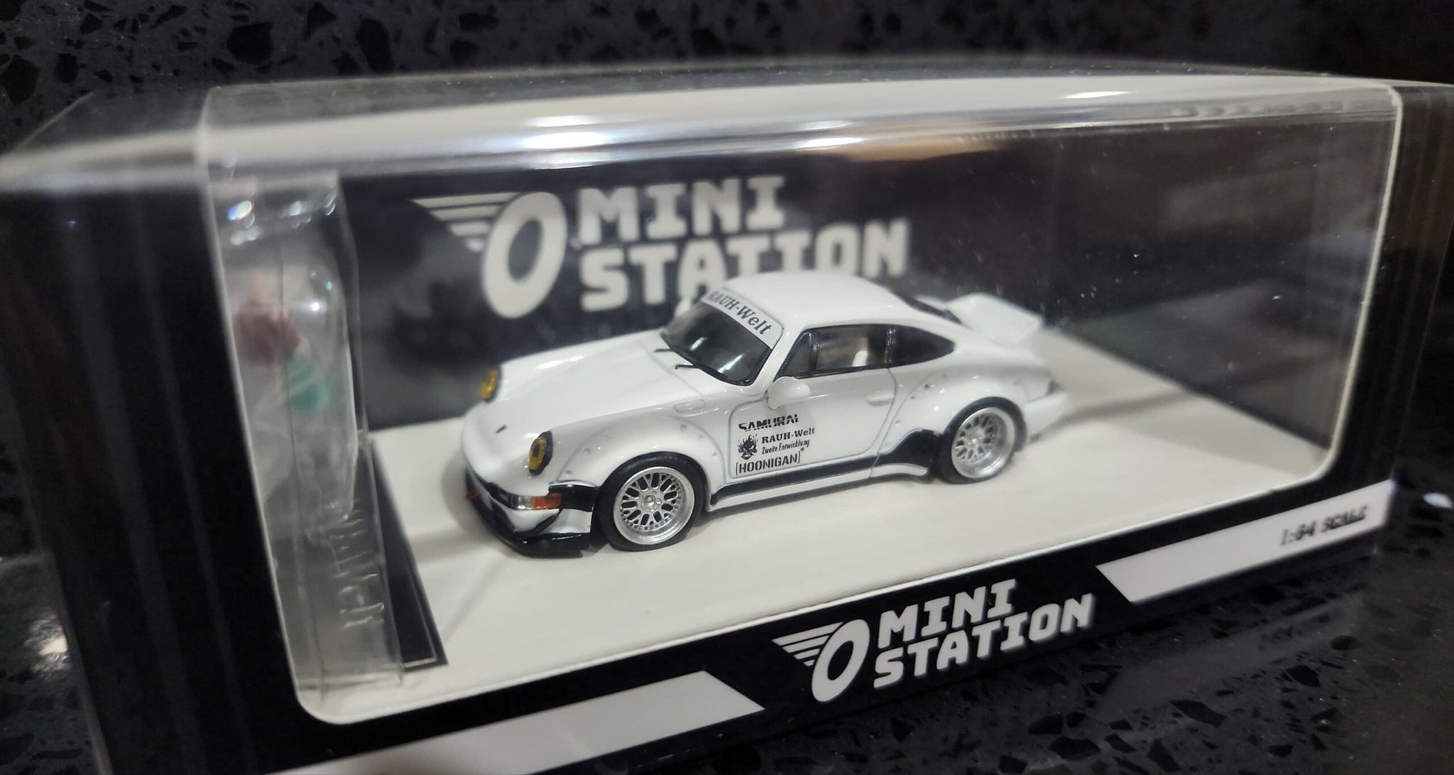 MINI STATION PORSCHE RWB 964 DUCKTAIL SAMURAI CYBERPUNK WHITE + FIGURI ...