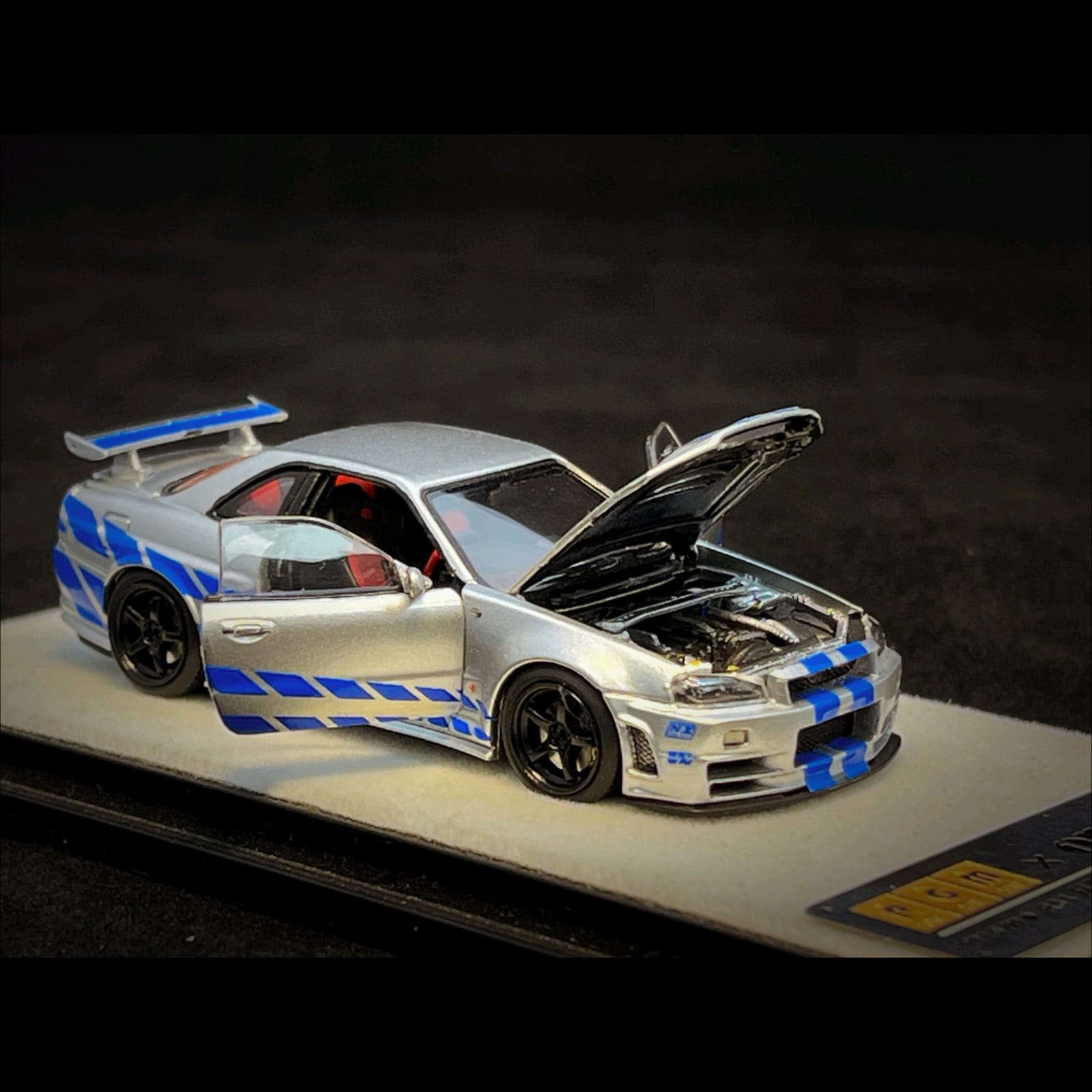 PGM NISSAN SKYLINE GT-R R34 Z-TUNE SILVER/BLUE NORMAL BASE +