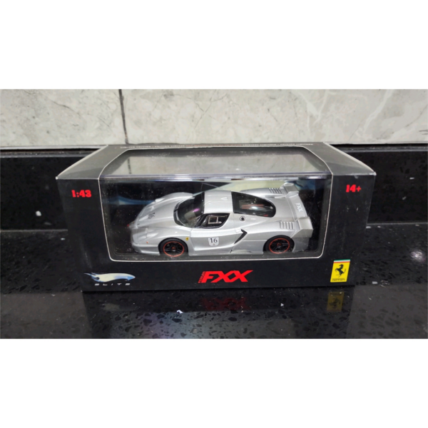 HOTWHEELS ELITE 1.43 SCALE FERRARI FXX SILVER