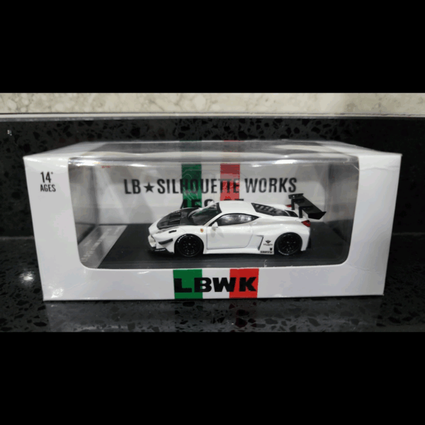 STAR MODEL FERRARI 458GT LB-SILHOUETTE WORKS WHITE WITH CARBON HOOD