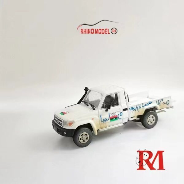 RHINO MODEL TOYOTA LANDCRUISER PRADO LC79 PICKUP WHITE