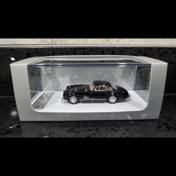 DCM MERCEDES-BENZ 300 SL GULLWING W198 BLACK + BROWN INTERIOR