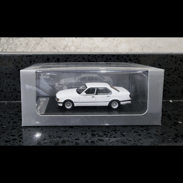DCM BMW E32 7 SERIES WHITE