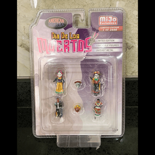 AMERICAN DIORAMA DIA DE LOS MUERTOS FIGURINE SET