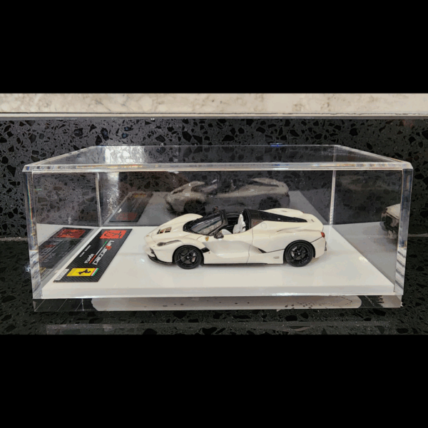 DMH FERRARI LAFERRARI APERTA  PEARL WHITE